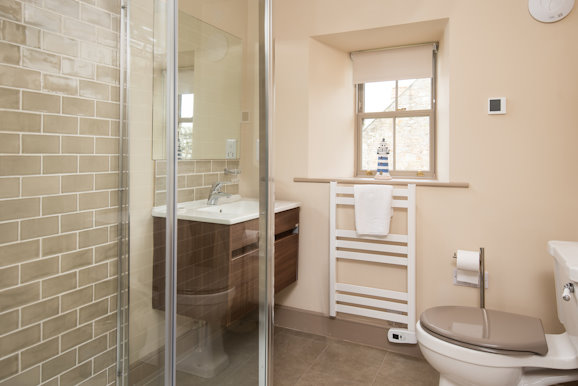 Bee Cottage Shower Room